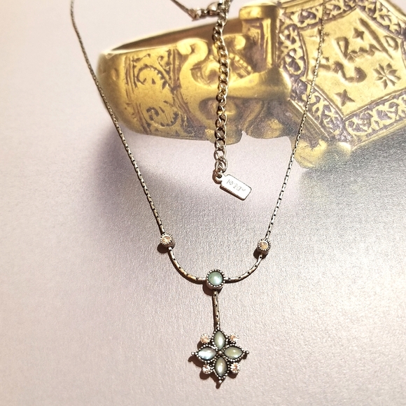 VTG 1928 Minimalist Victorian Inspired Flower drop Necklace - Picture 2 of 7